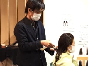 髪質改善専門10年・美容師歴40年の実績